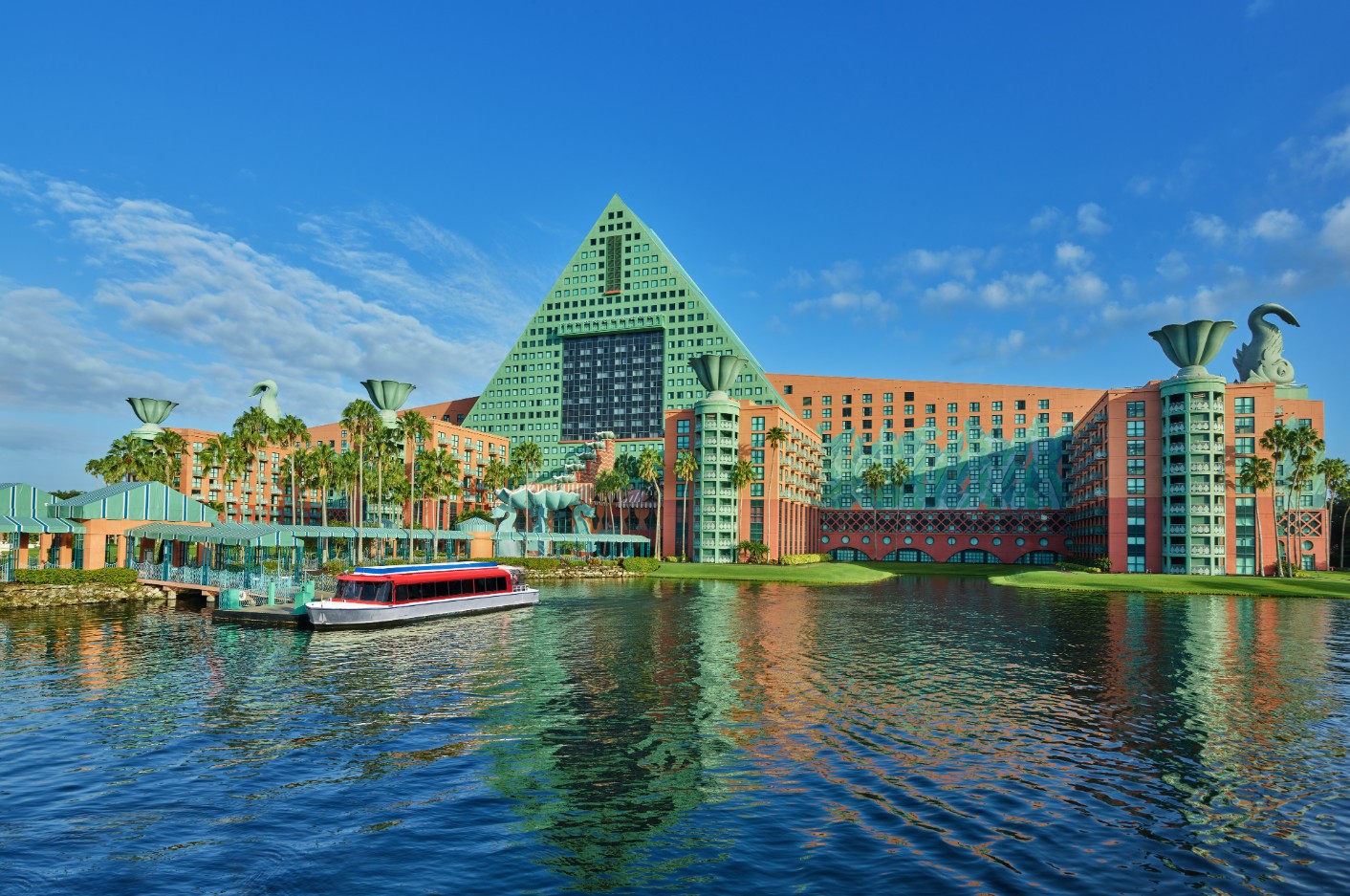 WDW Dolphin hotel